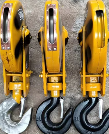 4.swivel crane hooks