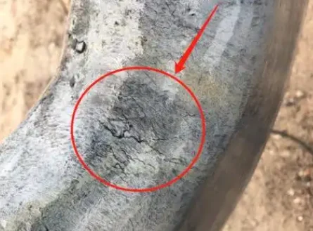 crane hook crack and deformation due to overload