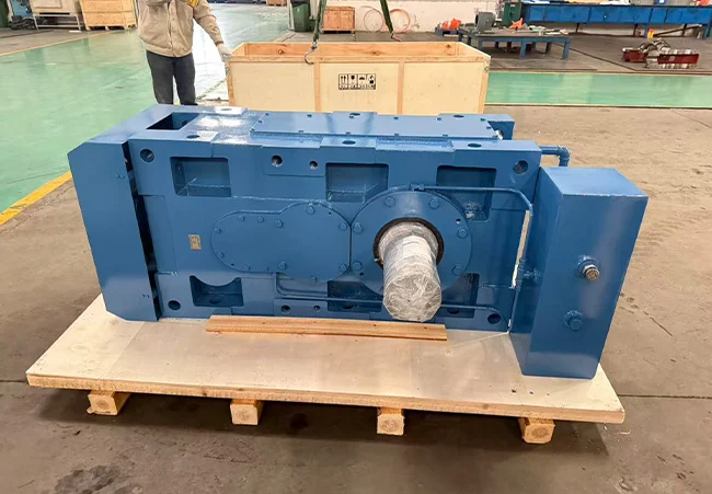 Industrial-gear-reducer-gear-machining-and-manufacturing