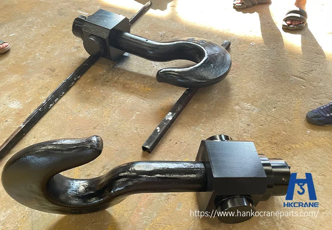 Single-Crane-Hooks