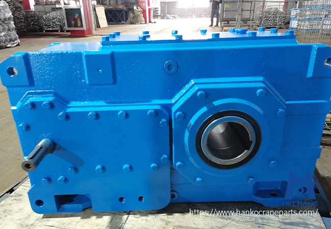Reduction gearbox for gantry crane hoisting and travel drive systems
