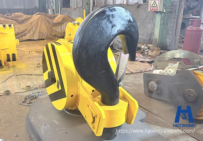 Forged crane hooks with machined shank threads and smooth saddle, single and double hook types ready for shipment